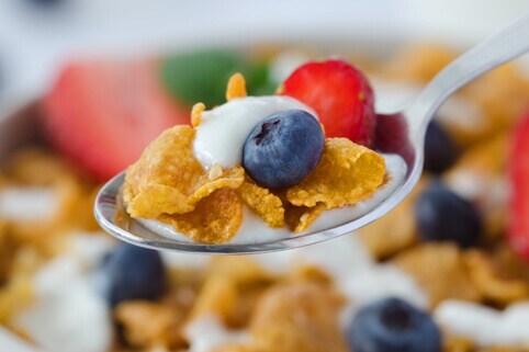 Kellogg’s® Guardian® cereal strawberries blueberries