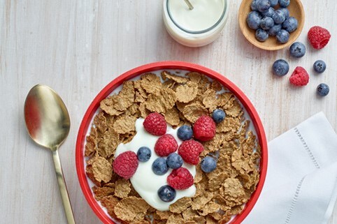 Kellogg’s® Guardian® cereal strawberries blueberries